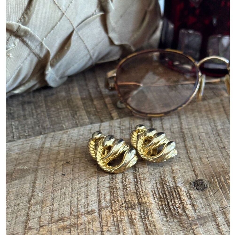 Vintage‎ Gold Tone Clip On Earrings Chunky Rope Design - Picture 2 of 7